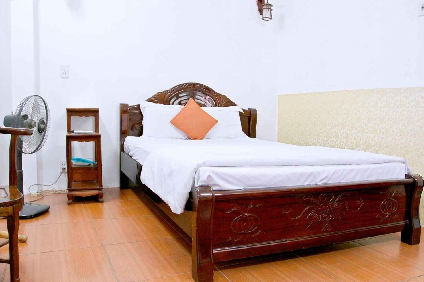 Hoang Cuong Hotel 15 Nguyen Thai Hoc Ханой Экстерьер фото