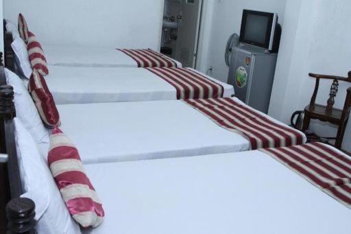 Hoang Cuong Hotel 15 Nguyen Thai Hoc Ханой Экстерьер фото