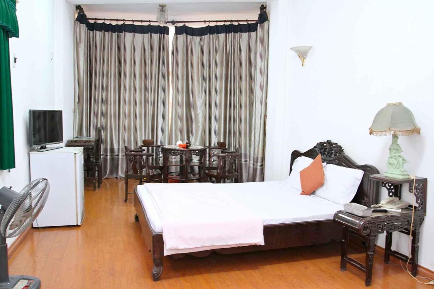 Hoang Cuong Hotel 15 Nguyen Thai Hoc Ханой Экстерьер фото