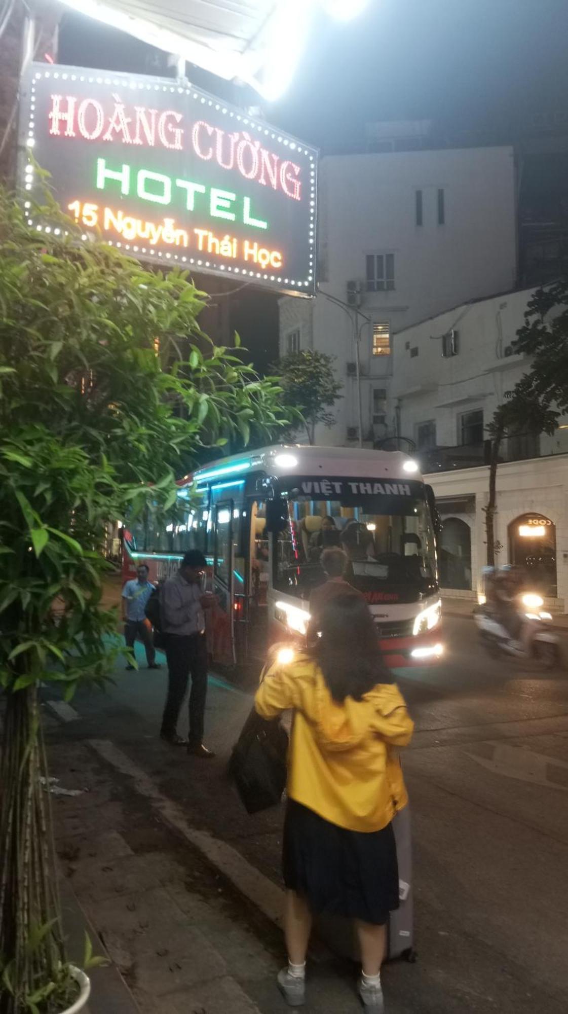 Hoang Cuong Hotel 15 Nguyen Thai Hoc Ханой Экстерьер фото